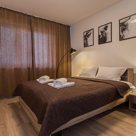 Coresi Modern Apartment Braşov Exterior foto